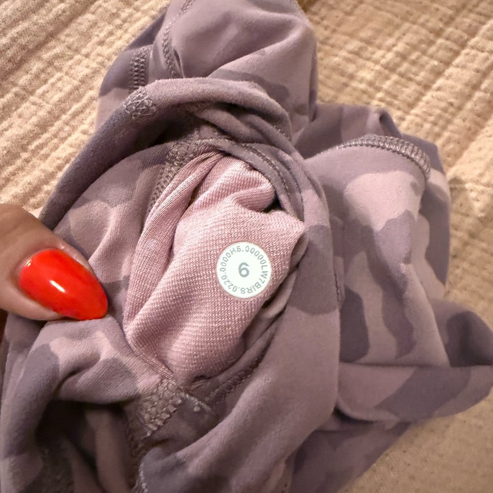 lululemon athletica Purple Camo Bike Shorts - Picture 4 of 6